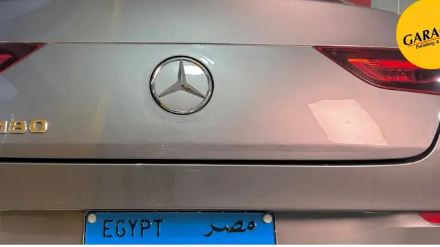 Mercedes A180 – غطاء الشنطة – إصلاح بدون دهان