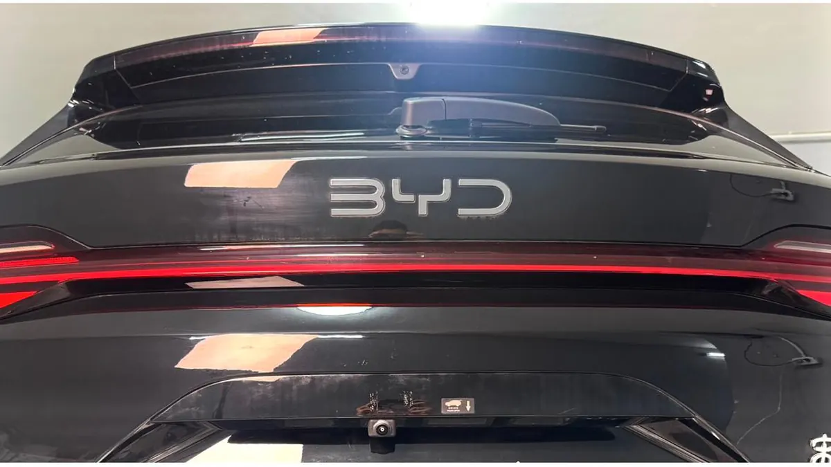 BYD – الباب الخلفي – إصلاح بدون دهان – Garage المقطم — بعد