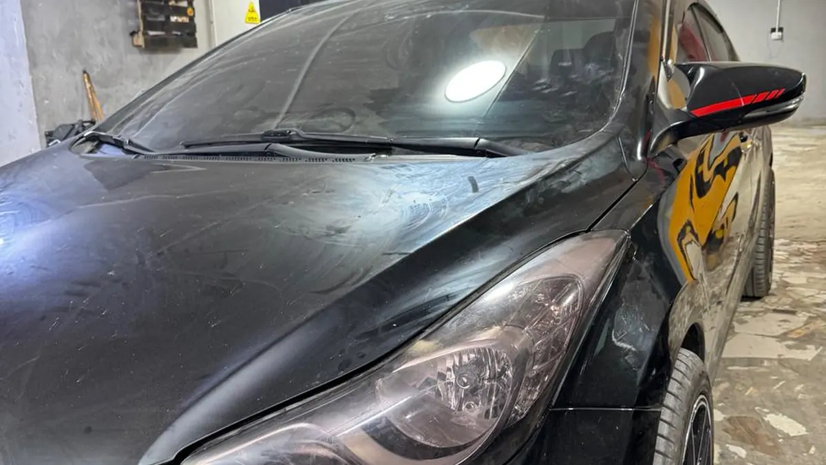 الكبوت والواجهة – تلميع وتصحيح دهان – Garage المقطم — قبل